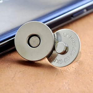 Magnet Buttons